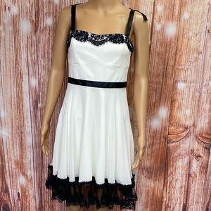 Pearl Georgina Chapman of Marchesa Lace Trimmed‎ Dress